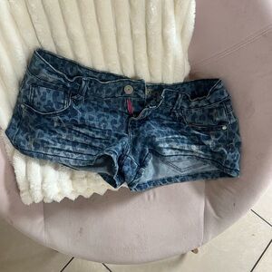 Almost Famous Shorts cheetah print